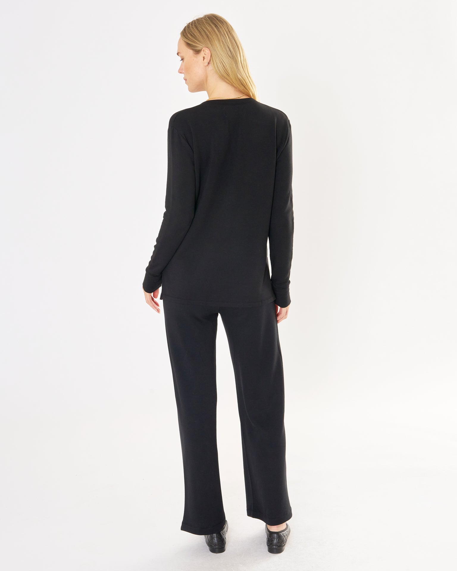 Houston Long Sleeve V Neck - Black