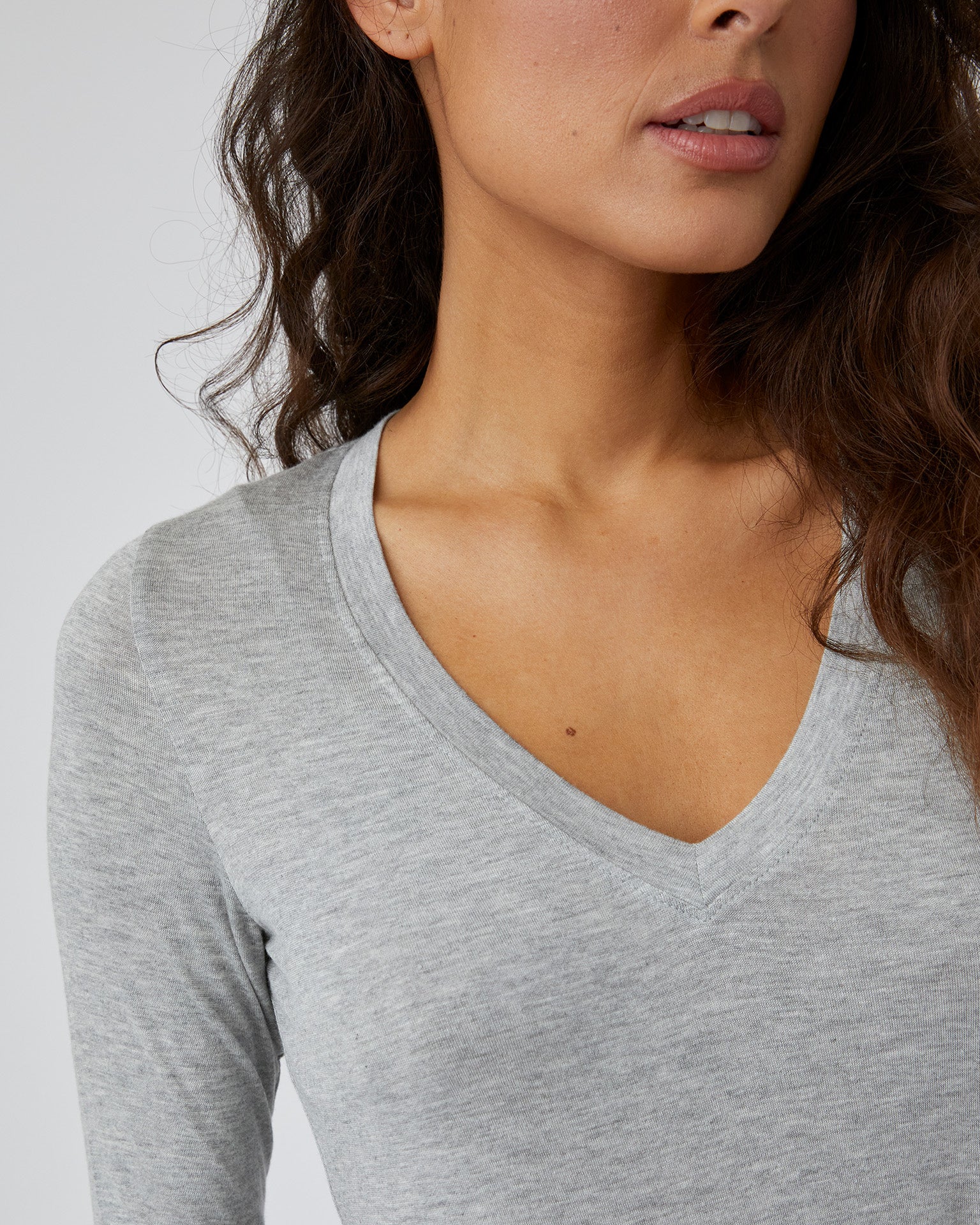 Memphis Long Sleeve V Neck Tee - Heather Grey